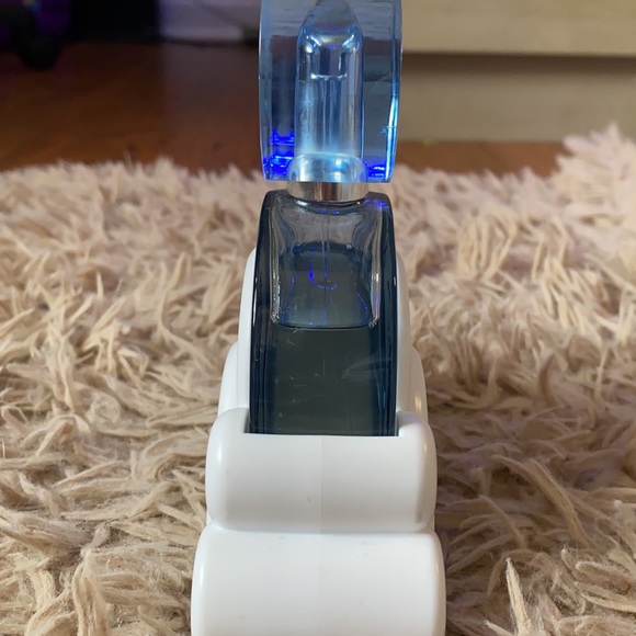 Ariana Grande Cloud Perfume with Stand - Picture 3 of 15